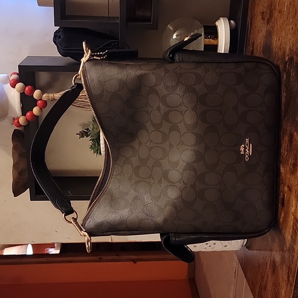 Coach purse - Picture 7 of 7